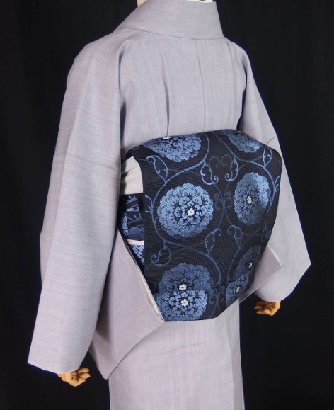 黒い帯のコーディネート 紋博多×本場結城紬
