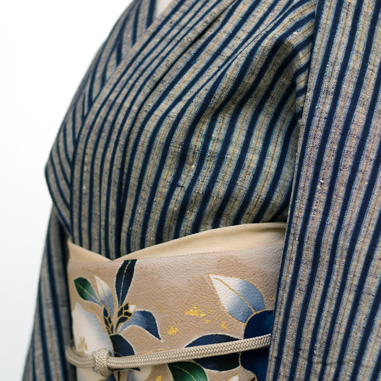 浦野理一「経節紬」をネオ・ヴィンテージな着物コーディネートで楽しむ | 千成堂着物店 公式ブログ