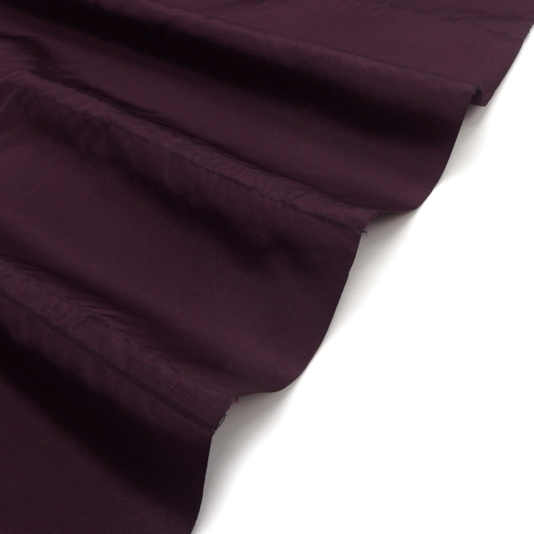 洛風林　しじら織のコート 京紫の生地感